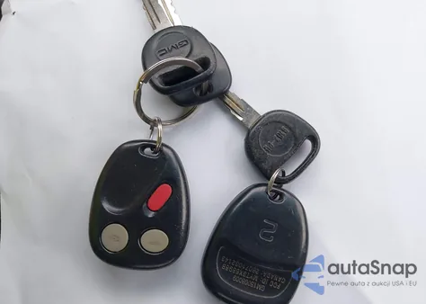 2004 GMC Yukon Xl 1500 Sle z USA, uszkodzony, nr VIN 3GKEC16T44G182411